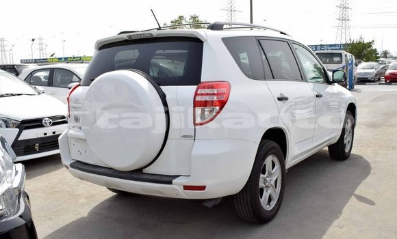 Buy Import Toyota 4Runner White Car in Import - Dubai in Dushanbe Buy Import Toyota 4Runner White Car in Import - Dubai in Dushanbe