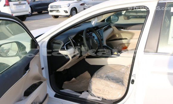 Buy Import Toyota Camry White Car in Import - Dubai in Dushanbe Buy Import Toyota Camry White Car in Import - Dubai in Dushanbe