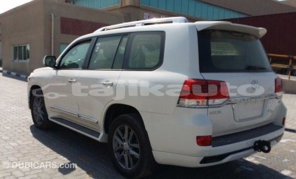 Buy Import Toyota Land Cruiser White Car in Import - Dubai in Dushanbe Buy Import Toyota Land Cruiser White Car in Import - Dubai in Dushanbe