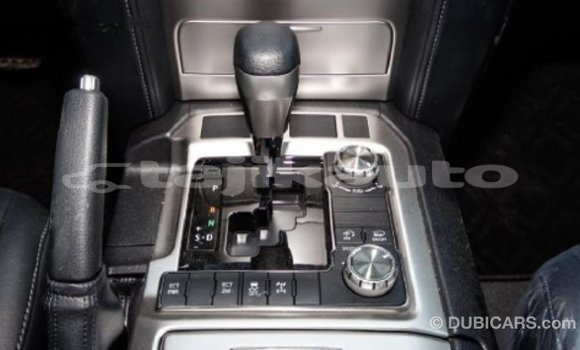 Buy Import Toyota Land Cruiser White Car in Import - Dubai in Dushanbe Buy Import Toyota Land Cruiser White Car in Import - Dubai in Dushanbe