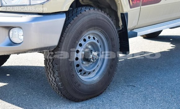 Buy Import Toyota Land Cruiser Beige Car in Import - Dubai in Dushanbe Buy Import Toyota Land Cruiser Beige Car in Import - Dubai in Dushanbe