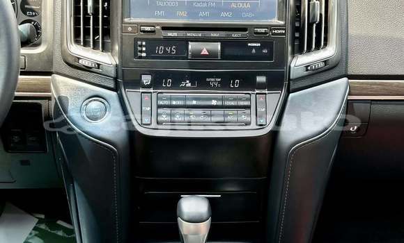 Buy Used Toyota Land Cruiser White Car in Dushanbe in Dushanbe Buy Used Toyota Land Cruiser White Car in Dushanbe in Dushanbe