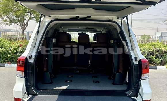 Buy Used Toyota Land Cruiser White Car in Dushanbe in Dushanbe Buy Used Toyota Land Cruiser White Car in Dushanbe in Dushanbe