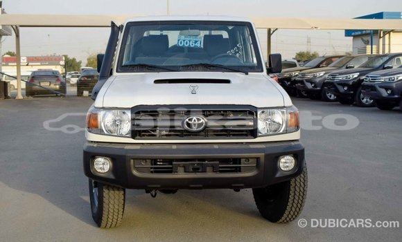 Buy Import Toyota Pickup White Car in Import - Dubai in Dushanbe Buy Import Toyota Pickup White Car in Import - Dubai in Dushanbe