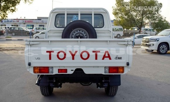 Buy Import Toyota Pickup White Car in Import - Dubai in Dushanbe Buy Import Toyota Pickup White Car in Import - Dubai in Dushanbe