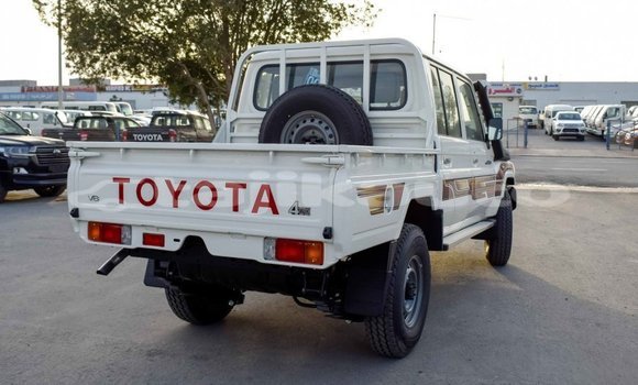 Buy Import Toyota Pickup White Car in Import - Dubai in Dushanbe Buy Import Toyota Pickup White Car in Import - Dubai in Dushanbe