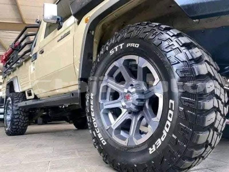 Big with watermark toyota land cruiser sughd khujand 7273