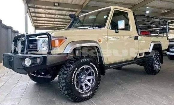 Buy Used Toyota Land Cruiser Beige Car in Khujand in Sughd Buy Used Toyota Land Cruiser Beige Car in Khujand in Sughd