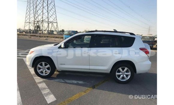 Buy Import Toyota 4Runner White Car in Import - Dubai in Dushanbe Buy Import Toyota 4Runner White Car in Import - Dubai in Dushanbe