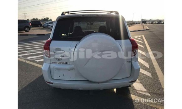 Buy Import Toyota 4Runner White Car in Import - Dubai in Dushanbe Buy Import Toyota 4Runner White Car in Import - Dubai in Dushanbe