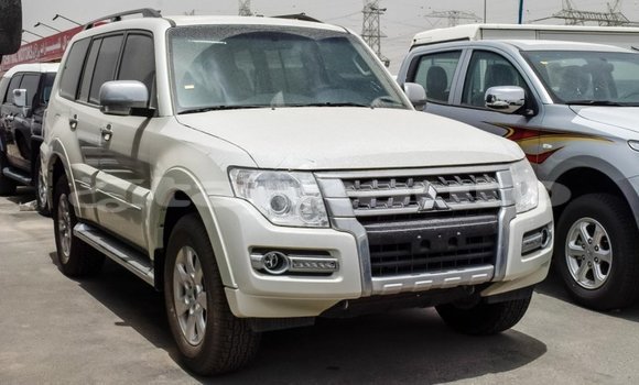 Buy Import Mitsubishi Pajero White Car in Import - Dubai in Dushanbe Buy Import Mitsubishi Pajero White Car in Import - Dubai in Dushanbe