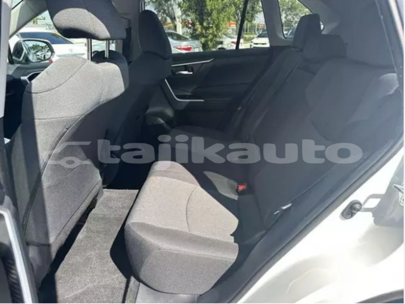 Big with watermark toyota rav4 sughd buston 8939