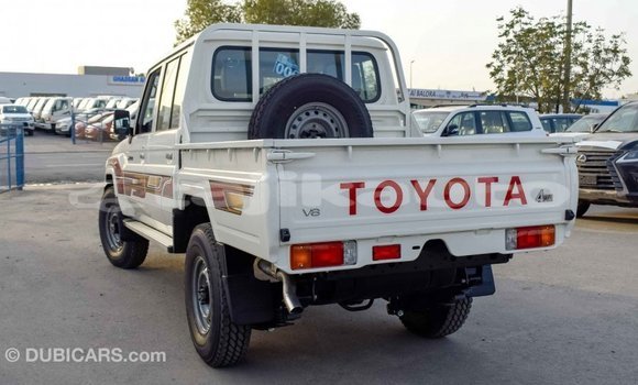Buy Import Toyota Land Cruiser White Car in Import - Dubai in Dushanbe Buy Import Toyota Land Cruiser White Car in Import - Dubai in Dushanbe