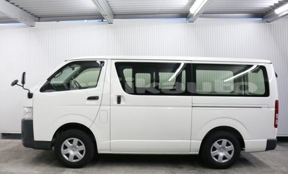 Buy Used Toyota Hiace White Car in Buston in Sughd Buy Used Toyota Hiace White Car in Buston in Sughd