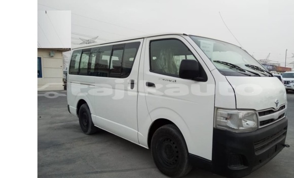 Buy Used Toyota Hiace White Car in Buston in Sughd Buy Used Toyota Hiace White Car in Buston in Sughd