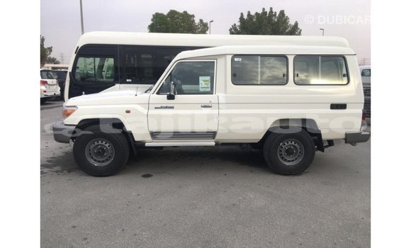 Buy Import Toyota Land Cruiser White Car in Import - Dubai in Dushanbe Buy Import Toyota Land Cruiser White Car in Import - Dubai in Dushanbe