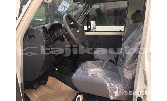 Buy Import Toyota Land Cruiser White Car in Import - Dubai in Dushanbe Buy Import Toyota Land Cruiser White Car in Import - Dubai in Dushanbe