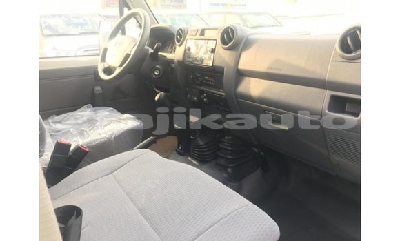 Buy Import Toyota Land Cruiser White Car in Import - Dubai in Dushanbe Buy Import Toyota Land Cruiser White Car in Import - Dubai in Dushanbe