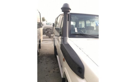 Buy Import Toyota Land Cruiser White Car in Import - Dubai in Dushanbe Buy Import Toyota Land Cruiser White Car in Import - Dubai in Dushanbe
