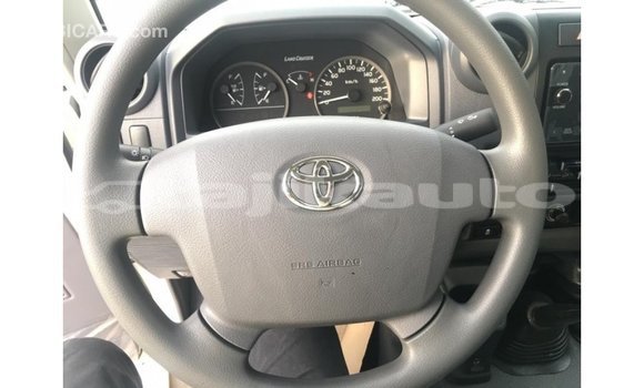 Buy Import Toyota Land Cruiser White Car in Import - Dubai in Dushanbe Buy Import Toyota Land Cruiser White Car in Import - Dubai in Dushanbe