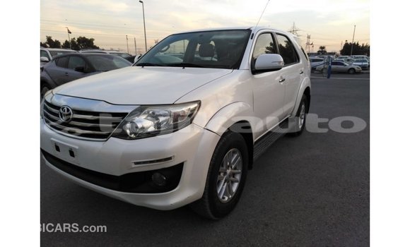 Buy Import Toyota Fortuner White Car in Import - Dubai in Dushanbe Buy Import Toyota Fortuner White Car in Import - Dubai in Dushanbe