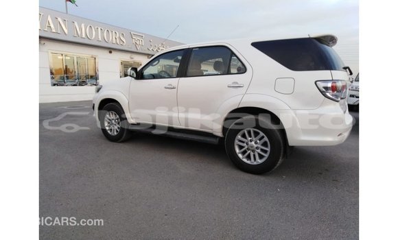 Buy Import Toyota Fortuner White Car in Import - Dubai in Dushanbe Buy Import Toyota Fortuner White Car in Import - Dubai in Dushanbe