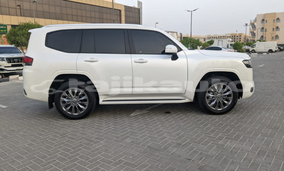Buy Used Toyota Land Cruiser White Car in Buston in Sughd Buy Used Toyota Land Cruiser White Car in Buston in Sughd