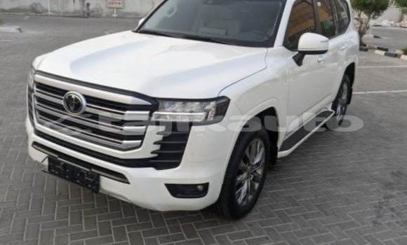 Buy Used Toyota Land Cruiser White Car in Buston in Sughd Buy Used Toyota Land Cruiser White Car in Buston in Sughd