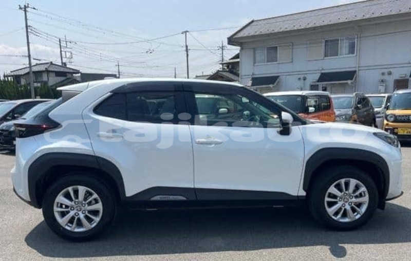 Big with watermark toyota yaris sughd buston 11003