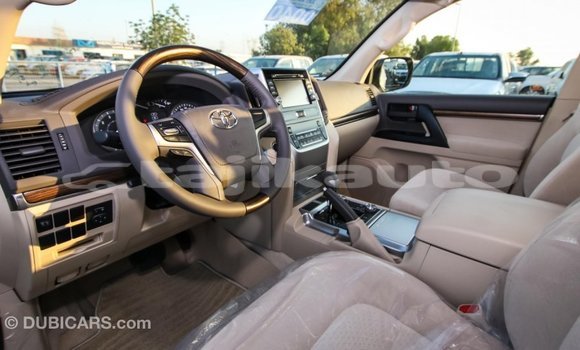 Buy Import Toyota Land Cruiser White Car in Import - Dubai in Dushanbe Buy Import Toyota Land Cruiser White Car in Import - Dubai in Dushanbe