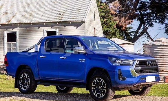 Buy Used Toyota Hilux White Car in Buston in Sughd Buy Used Toyota Hilux White Car in Buston in Sughd