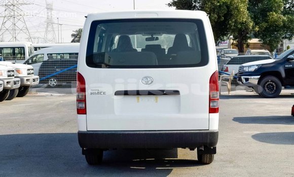Buy Import Toyota Hiace White Car in Import - Dubai in Dushanbe Buy Import Toyota Hiace White Car in Import - Dubai in Dushanbe