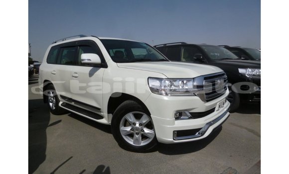 Buy Import Toyota Land Cruiser White Car in Import - Dubai in Dushanbe Buy Import Toyota Land Cruiser White Car in Import - Dubai in Dushanbe