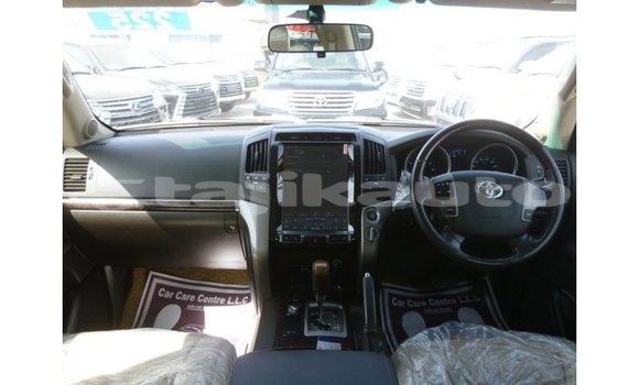 Buy Import Toyota Land Cruiser White Car in Import - Dubai in Dushanbe Buy Import Toyota Land Cruiser White Car in Import - Dubai in Dushanbe
