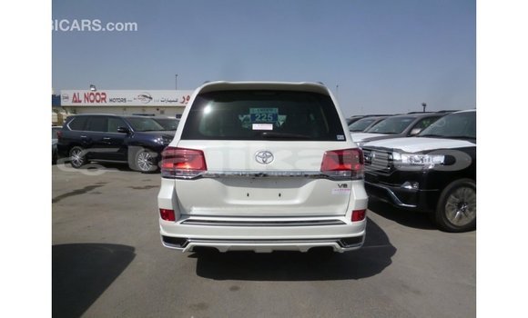 Buy Import Toyota Land Cruiser White Car in Import - Dubai in Dushanbe Buy Import Toyota Land Cruiser White Car in Import - Dubai in Dushanbe