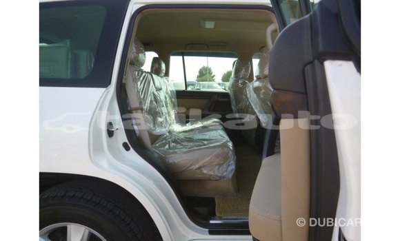 Buy Import Toyota Land Cruiser White Car in Import - Dubai in Dushanbe Buy Import Toyota Land Cruiser White Car in Import - Dubai in Dushanbe