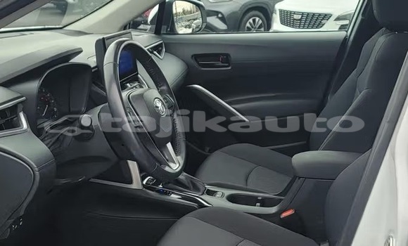 Buy Used Toyota Corolla Cross White Car in Dushanbe in Dushanbe Buy Used Toyota Corolla Cross White Car in Dushanbe in Dushanbe