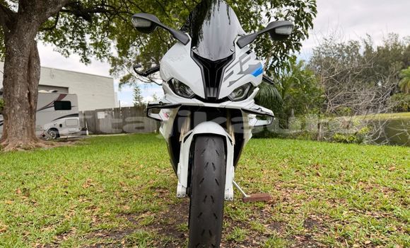 Buy Used BMW S 1000 White Bike in Buston in Sughd Buy Used BMW S 1000 White Bike in Buston in Sughd