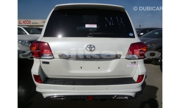 Buy Import Toyota Land Cruiser White Car in Import - Dubai in Dushanbe Buy Import Toyota Land Cruiser White Car in Import - Dubai in Dushanbe
