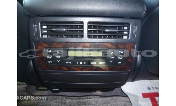 Buy Import Toyota Land Cruiser White Car in Import - Dubai in Dushanbe Buy Import Toyota Land Cruiser White Car in Import - Dubai in Dushanbe