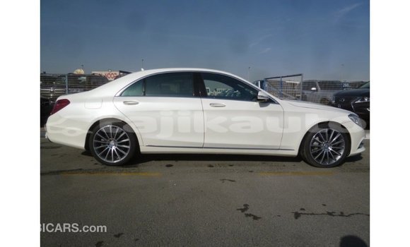 Buy Import Mercedes-Benz 190 White Car in Import - Dubai in Dushanbe Buy Import Mercedes-Benz 190 White Car in Import - Dubai in Dushanbe