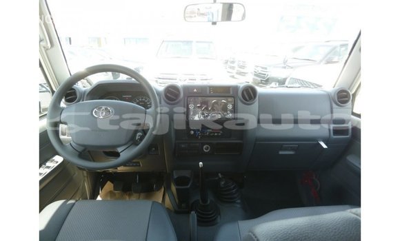 Buy Import Toyota Land Cruiser White Car in Import - Dubai in Dushanbe Buy Import Toyota Land Cruiser White Car in Import - Dubai in Dushanbe