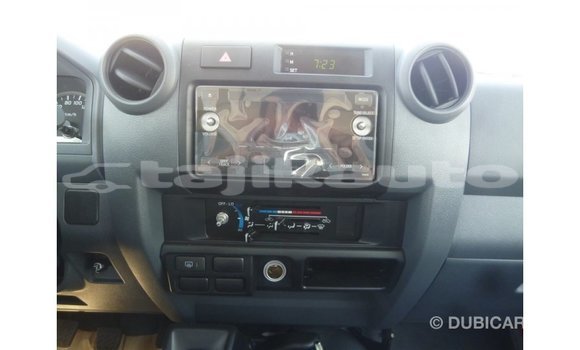 Buy Import Toyota Land Cruiser White Car in Import - Dubai in Dushanbe Buy Import Toyota Land Cruiser White Car in Import - Dubai in Dushanbe