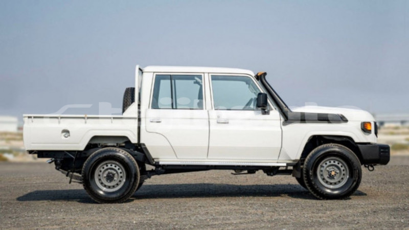 Big with watermark toyota land cruiser sughd buston 15635