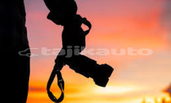 Medium with watermark images 13