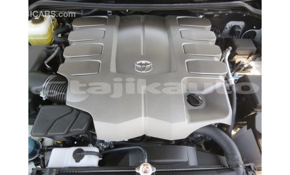 Buy Import Toyota Land Cruiser White Car in Import - Dubai in Dushanbe Buy Import Toyota Land Cruiser White Car in Import - Dubai in Dushanbe