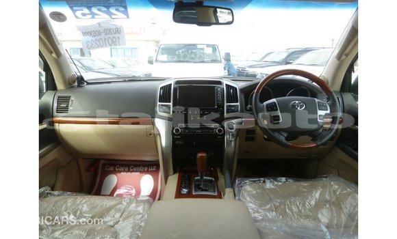 Buy Import Toyota Land Cruiser White Car in Import - Dubai in Dushanbe Buy Import Toyota Land Cruiser White Car in Import - Dubai in Dushanbe