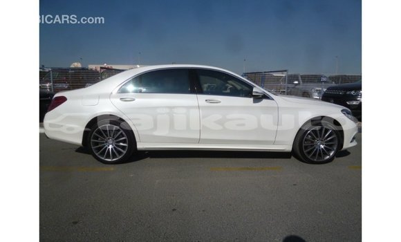 Buy Import Mercedes-Benz 190 White Car in Import - Dubai in Dushanbe Buy Import Mercedes-Benz 190 White Car in Import - Dubai in Dushanbe
