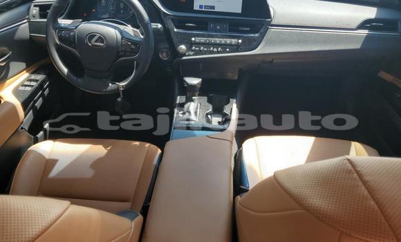 Buy Used Lexus ES White Car in Farkhor in Khatlon Buy Used Lexus ES White Car in Farkhor in Khatlon