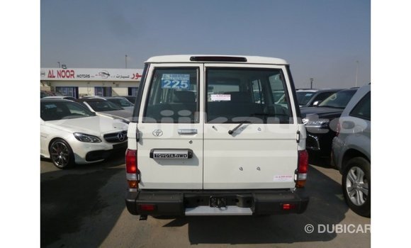 Buy Import Toyota Land Cruiser White Car in Import - Dubai in Dushanbe Buy Import Toyota Land Cruiser White Car in Import - Dubai in Dushanbe